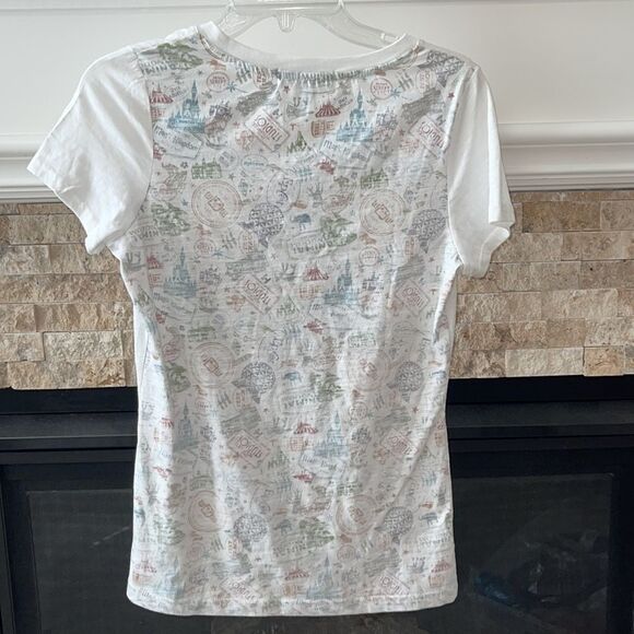 NWT Disney Parks White Short Sleeve T Shirt Top Small - Picture 3 of 4